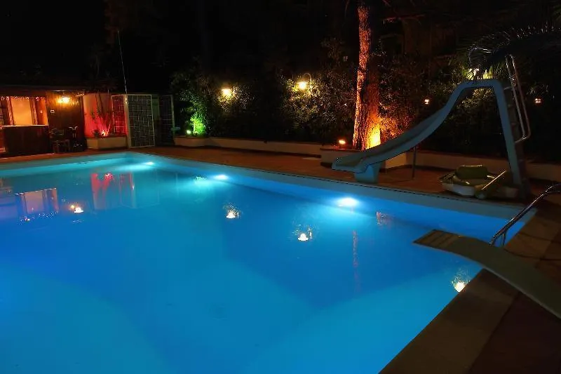 Oasis Green Villa Palermo 0*,  Italië
